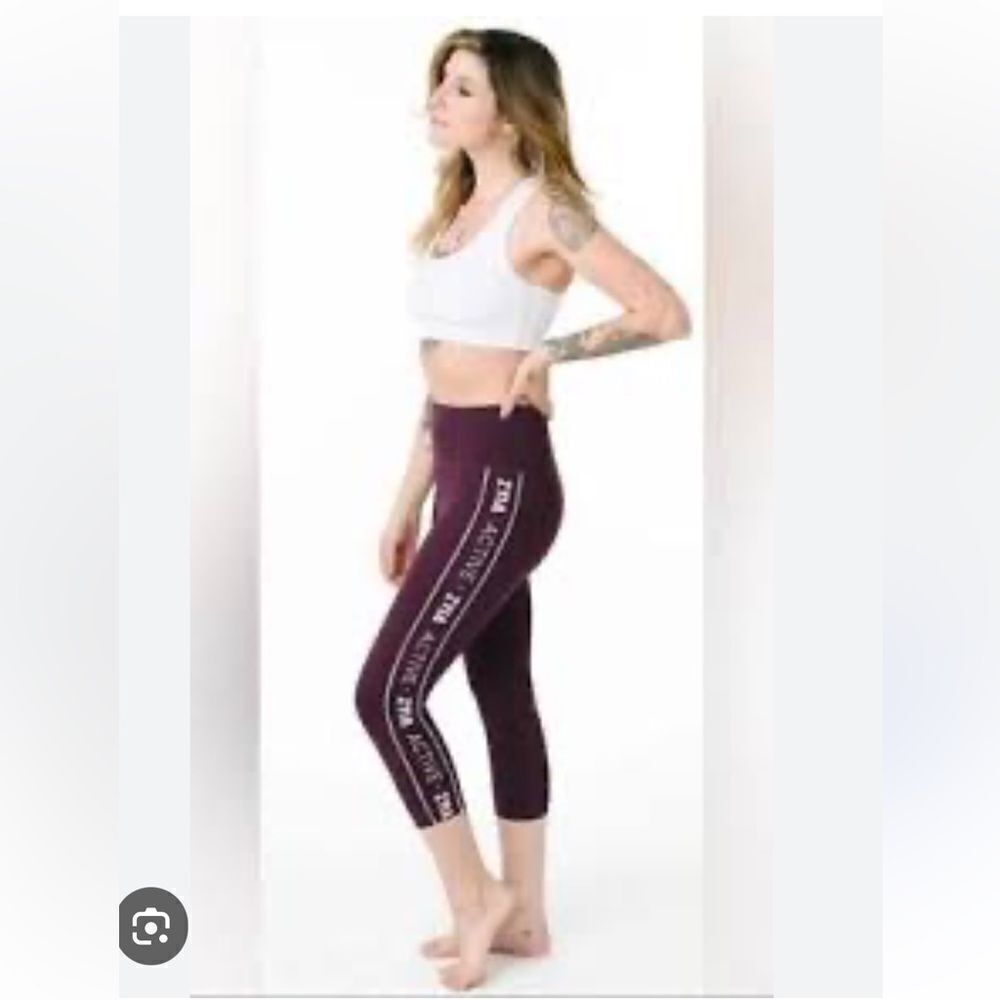 EXCELLENT CONDITION SIZE 20 ZYIA  LOGO STRIPE LIGHT N TIGHT PLUM LEGGINGS